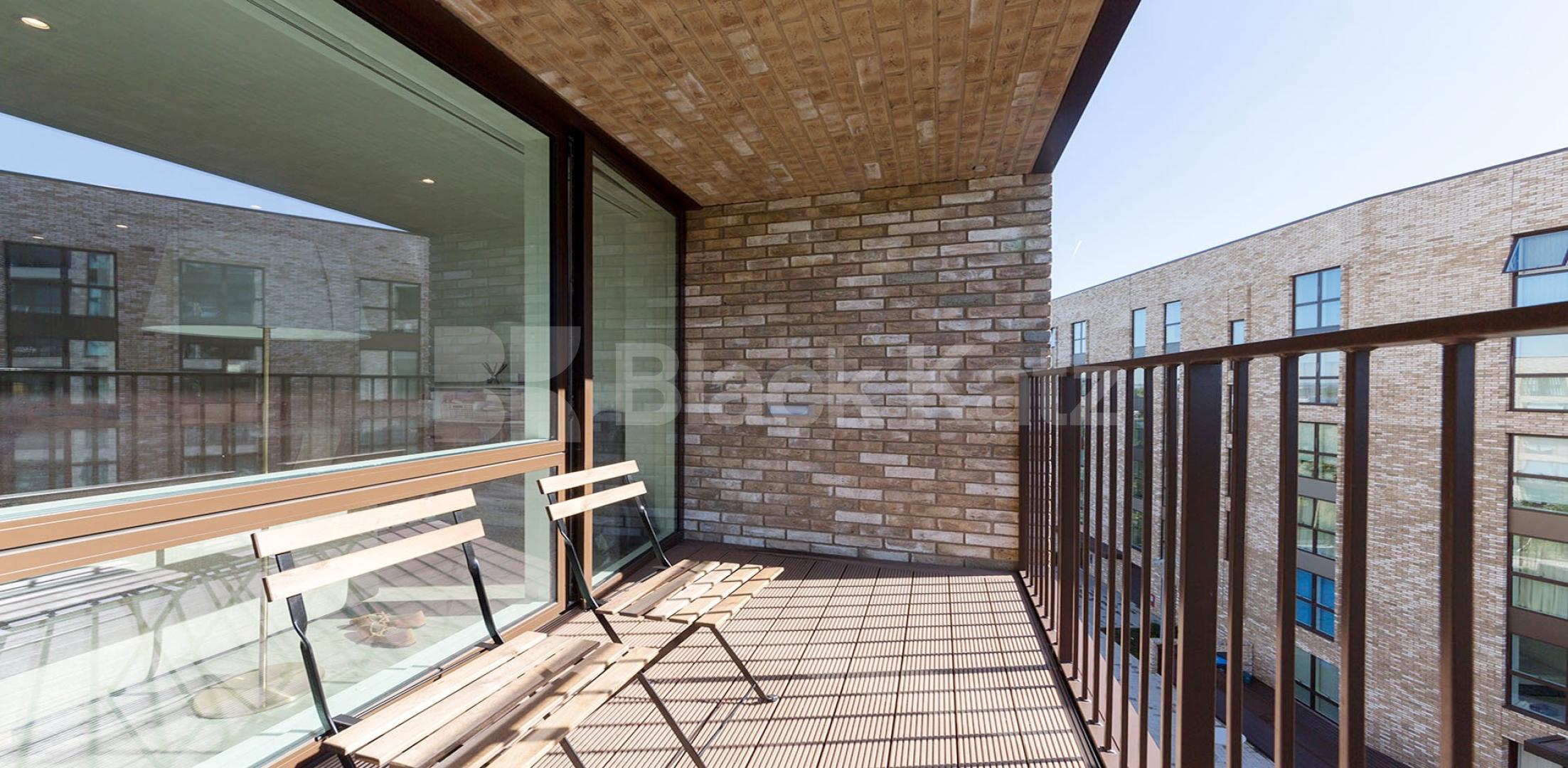 			UNDERGROUND PARKING SPACE , 1 Bedroom, 1 bath, 1 reception Apartment			 Royal Waterside, Lakeside Drive, Park Royal 